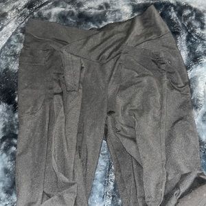 black slimming leggings